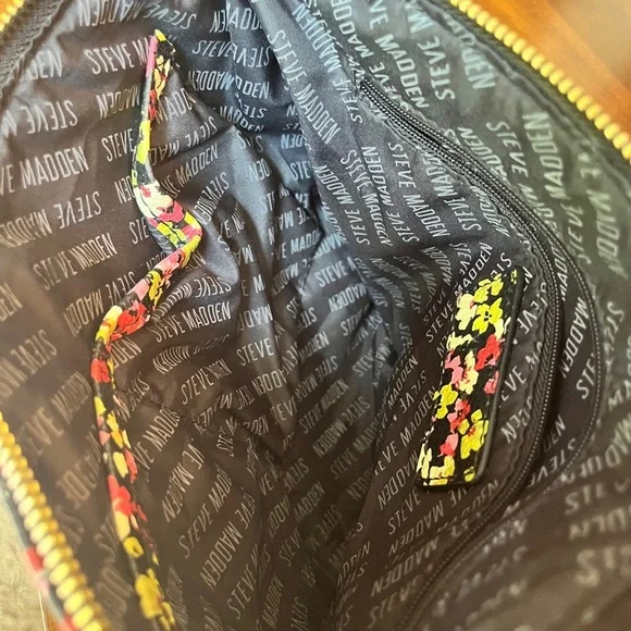 Kenneth Cole Vintage Forest Green Leather Tote w/Steve Madden Floral Pouch (EUC) - Picture 12 of 13